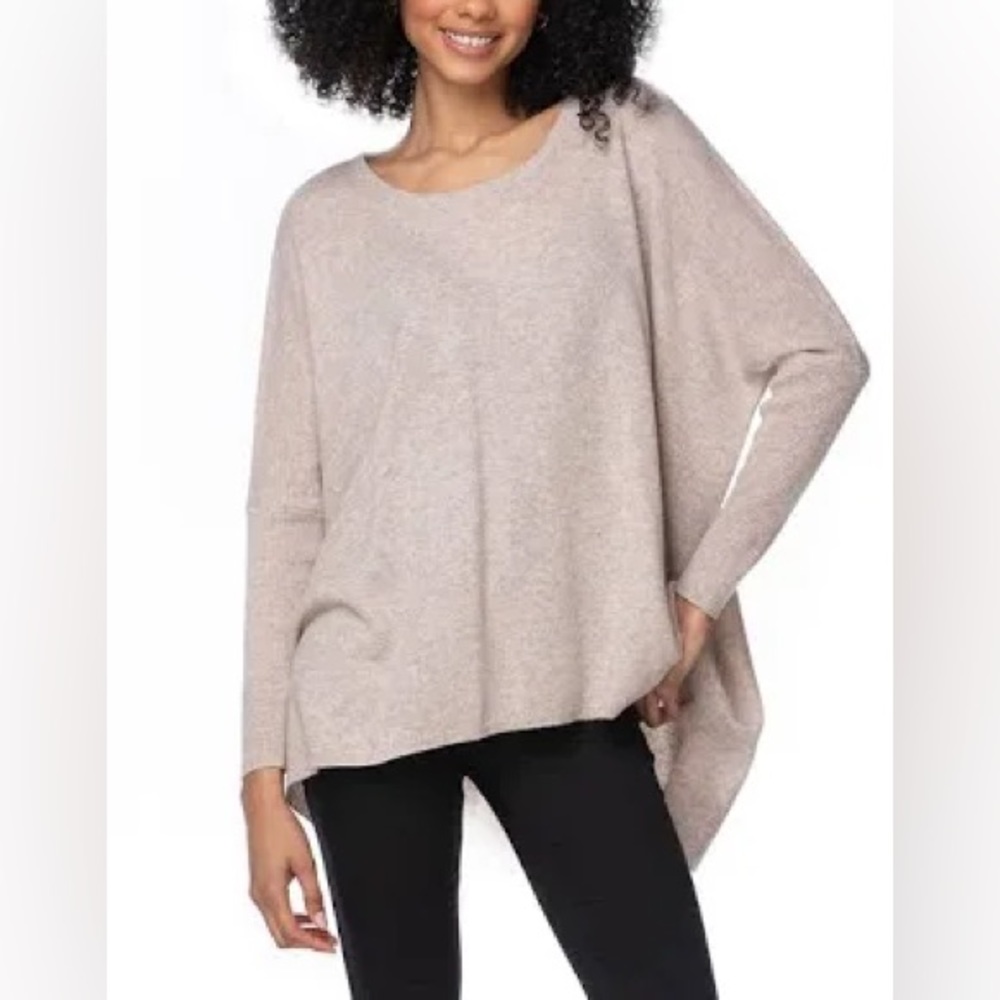 Subtle Luxury 100% cashmere Loose and Easy crewneck sweater size S/M NWT